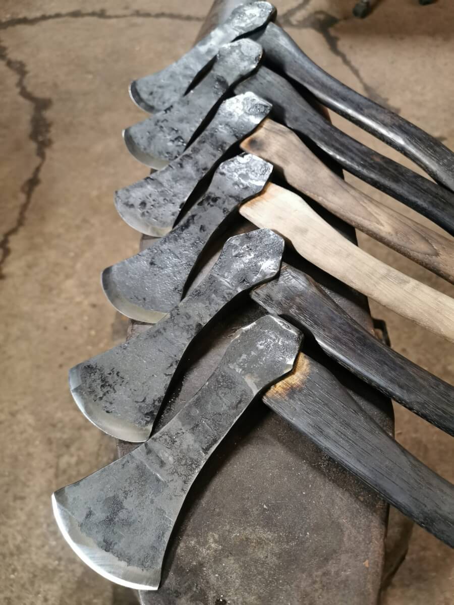 Throwing axe day Course - Image 8