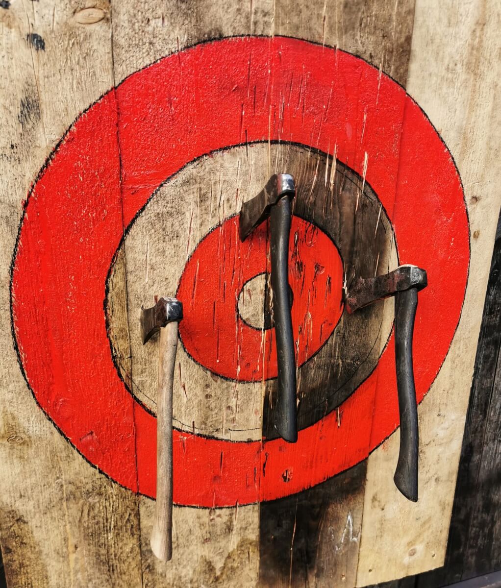 Throwing axe day Course